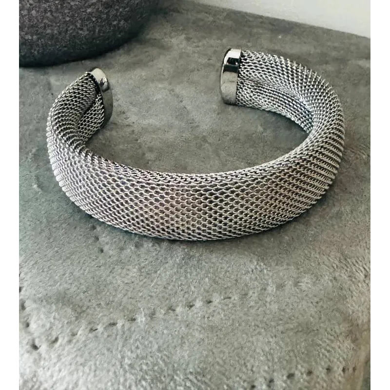 Bracelet Rigide Jaune - Diamètre Environ 6.8 Cm - Occasion - Sans Marque