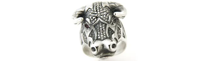 Grosse Chevalière Taureau Argent Massif Cristal Yeux Rouge Blanc ou Bleu