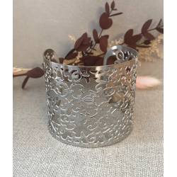 Bracelet jonc manchette large motifs arabesques ajourés en acier inoxydable