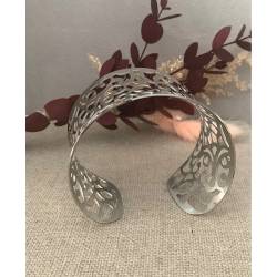 Bracelet jonc manchette ouvert motifs ajourés en acier inoxydable argenté