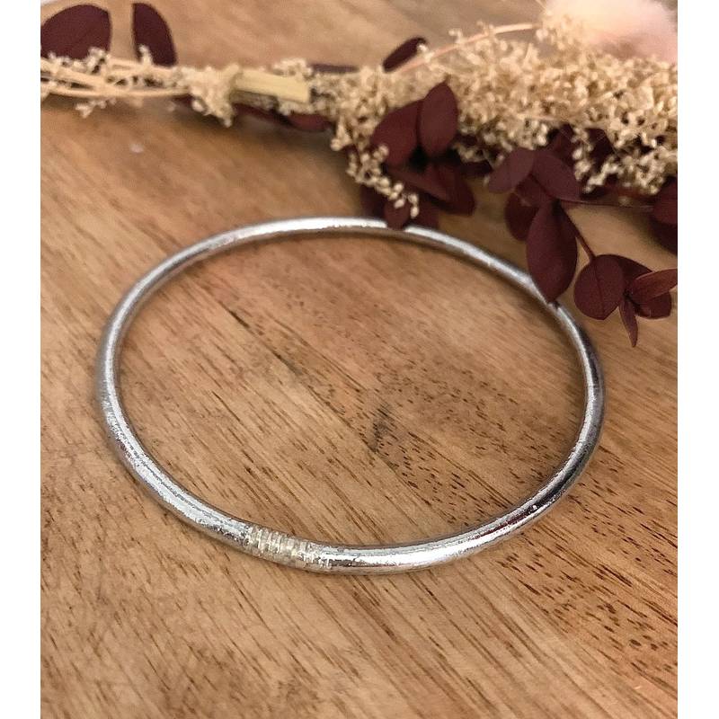 Bracelet fin jonc bouddhiste véritable 3mm x 6,2cm couleur argentée