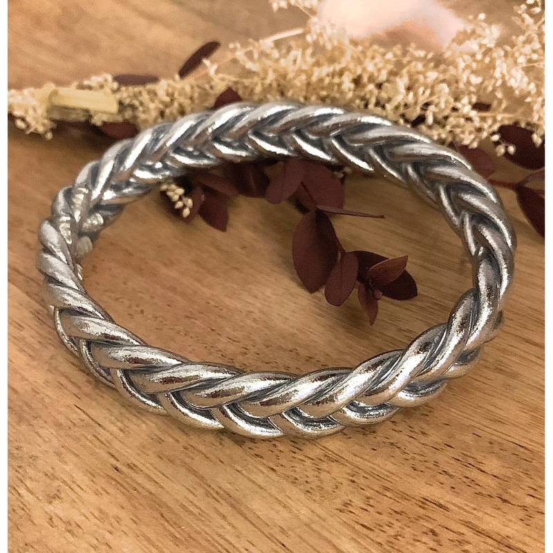 Bracelet véritable jonc bouddhiste tressé couleur argentée