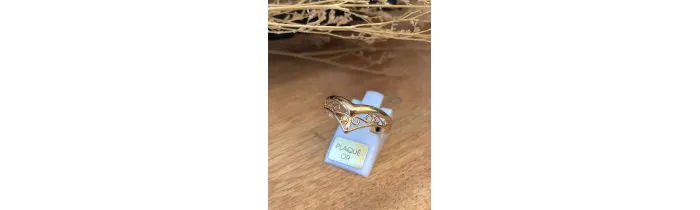Bague Ajourée Ciselée Forme V En Plaqué or 18 CARATS 750/000