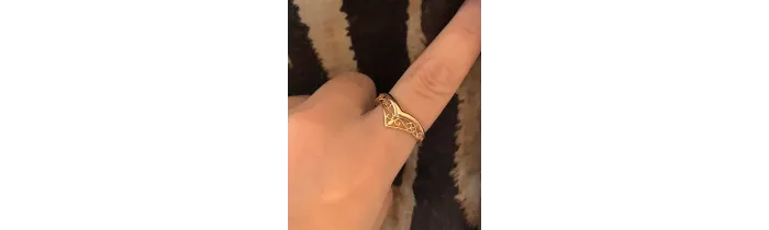 Bague Ajourée Ciselée Forme V En Plaqué or 18 CARATS 750/000