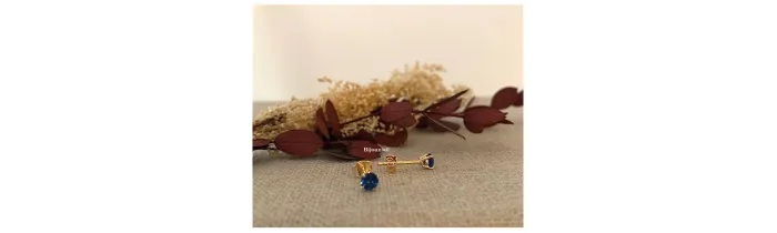Boucles D'oreilles Puces Cz Saphir 4MM Plaqué Or 18 carats