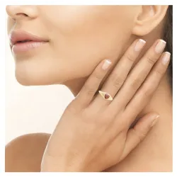 Bague Cristal Cœur Couleur Grenat En Plaqué or 18 Carats 750/000