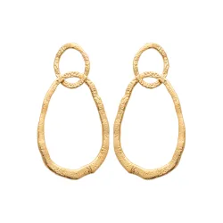 Boucles d'oreilles pendantes double anneaux martelés en plaqué or 18 carats