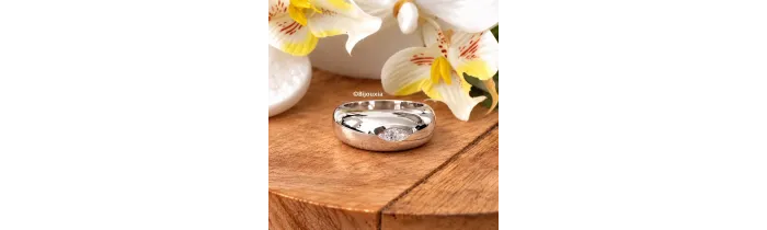 Bague Jonc Bombée Solitaire Zirconium En Plaqué Argent 925/000 12MICRONS Rhodié