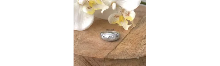 Bague Jonc Bombée Solitaire Zirconium En Plaqué Argent 925/000 12MICRONS Rhodié