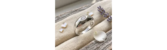 Bague Jonc Bombée Solitaire Zirconium En Plaqué Argent 925/000 12MICRONS Rhodié
